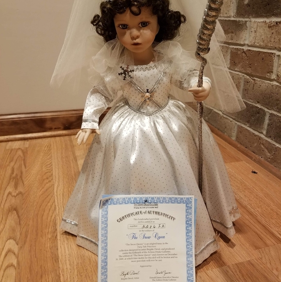 Ashton Drake Other - Ashton Drake - The Snow Queen Ashton Drake Other - Ashton Drake - The Snow Queen